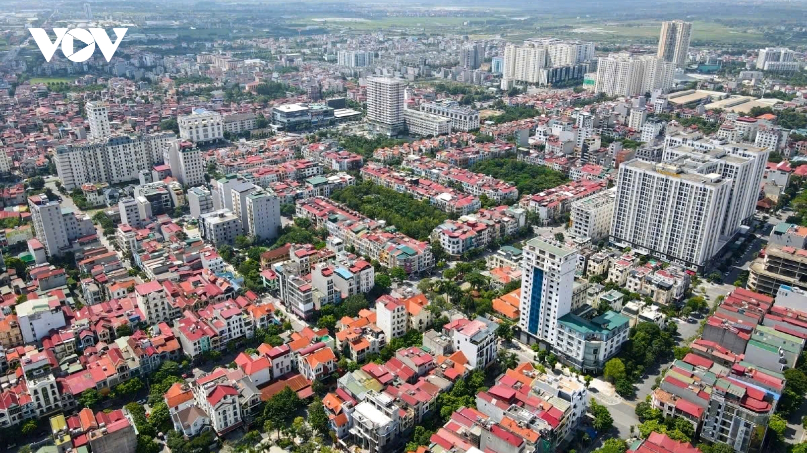 Vietnam considers merging provinces to enhance management efficiency